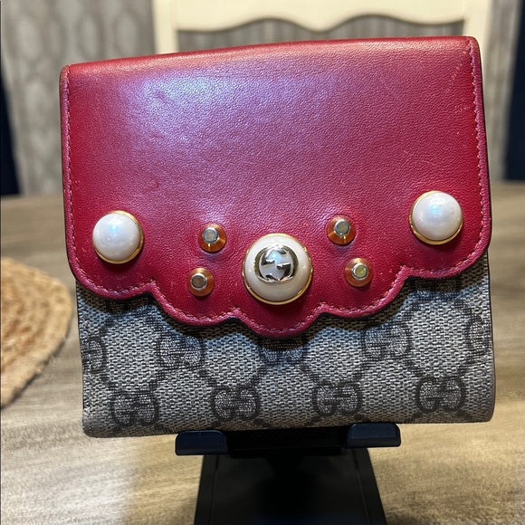 120. Gucci GG Supreme Compact Wallet with COA - Picture 1 of 15